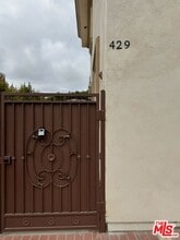 429 S Gretna Green Way in Los Angeles, CA - Building Photo - Building Photo