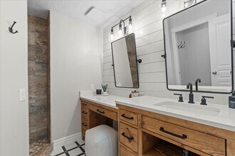 8022 Deer Creek Rd in Cottonwood Heights, UT - Building Photo - Building Photo