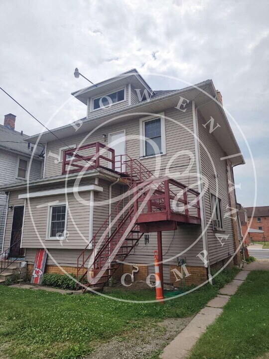 1310 Broadway St in Toledo, OH - Building Photo