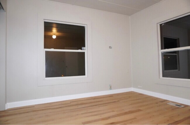 897 E 3rd St in Weiser, ID - Building Photo - Building Photo