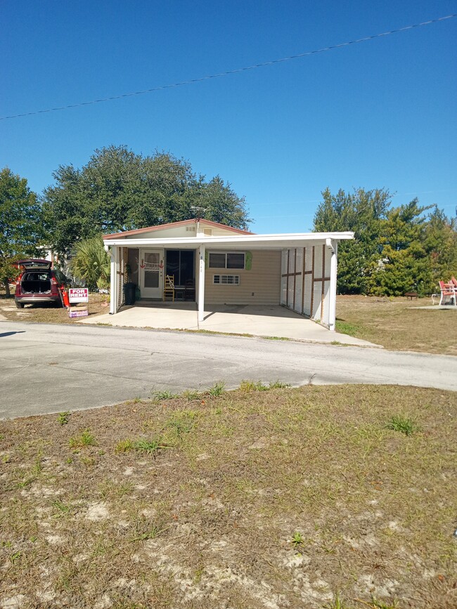 9349 Bob Cat Dr in Spring Hill, FL - Building Photo - Building Photo