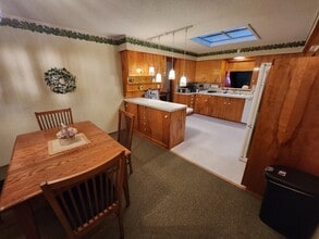 7675 N Hix Rd in Westland, MI - Building Photo - Building Photo