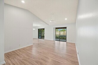 13511 Jonquil Pl in Wellington, FL - Building Photo - Building Photo