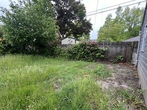 1912 20th St NE in Salem, OR - Building Photo - Building Photo