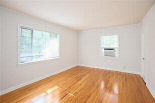 1086 Briarcliff Rd NE in Atlanta, GA - Building Photo