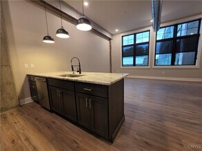 100 Buckley Rd in Liverpool, NY - Building Photo - Building Photo