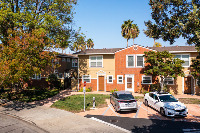 857-865 Carlisle Way in Sunnyvale, CA - Building Photo - Building Photo