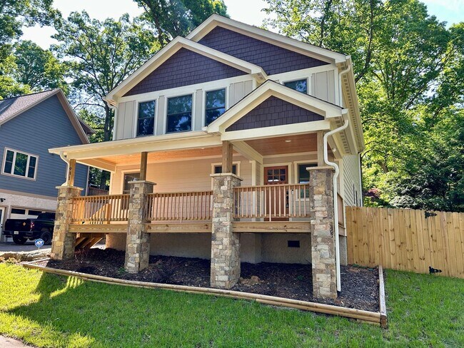 931 Tunnel Rd in Asheville, NC - Building Photo - Building Photo