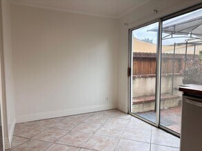 19020 Kittridge St in Los Angeles, CA - Building Photo - Building Photo