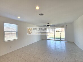 6456 E Via Jardin Verde in Tucson, AZ - Building Photo - Building Photo