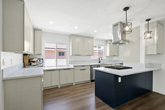 8437 Everest St in Downey, CA - Building Photo - Building Photo
