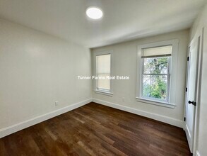 10 Hunting St, Unit 2 in Cambridge, MA - Building Photo - Building Photo