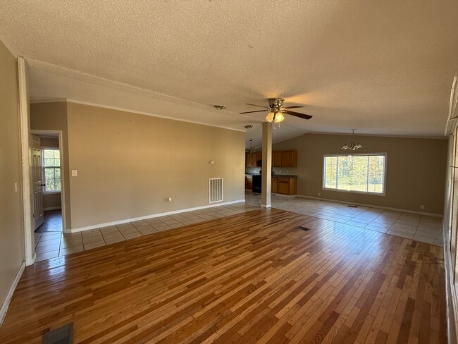 1033 Union Hill Church Rd in Falkville, AL - Building Photo - Building Photo