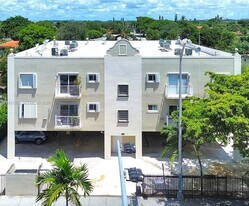 3201 W Flagler St in Miami, FL - Building Photo