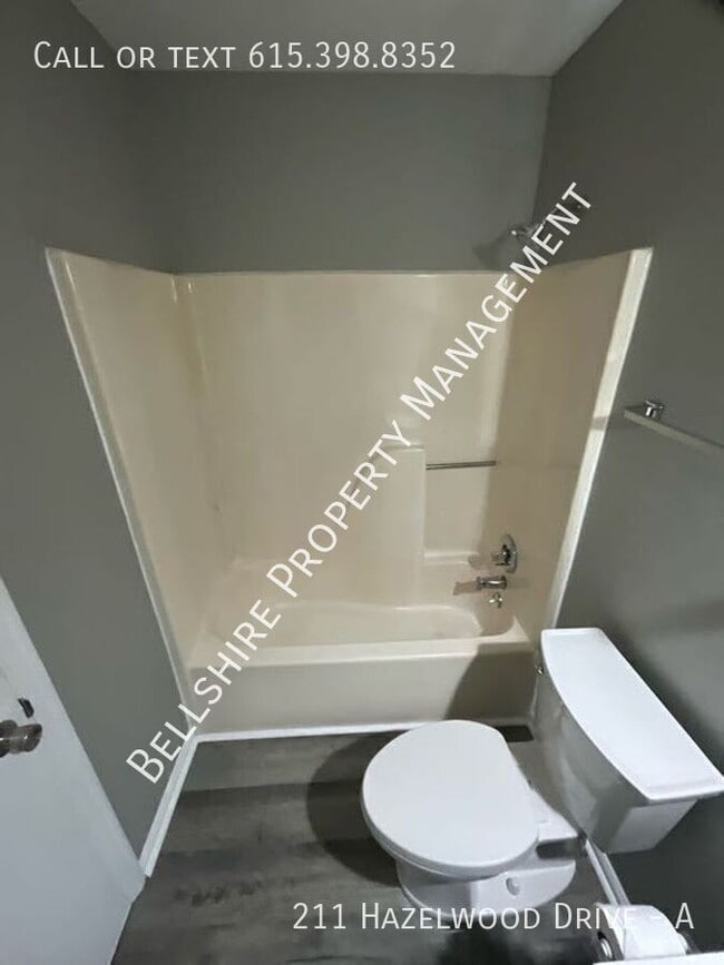 211 Hazelwood Dr in Hendersonville, TN - Building Photo - Building Photo