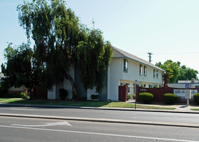 2006 N 1st St in Fresno, CA - Building Photo - Building Photo