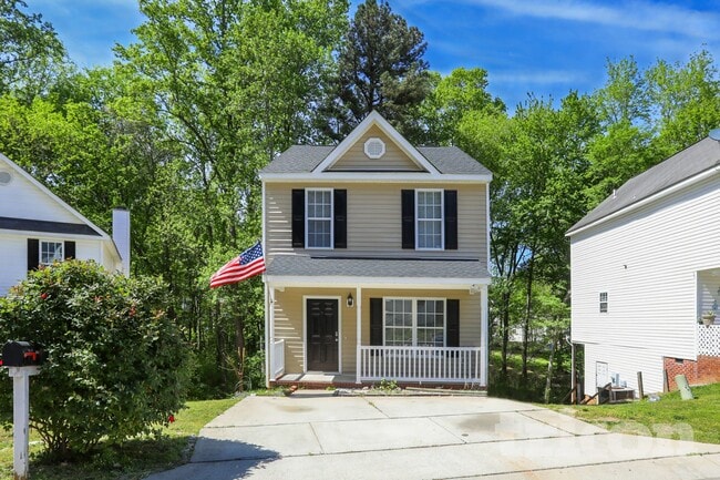 property at 4417 Woodlawn Dr