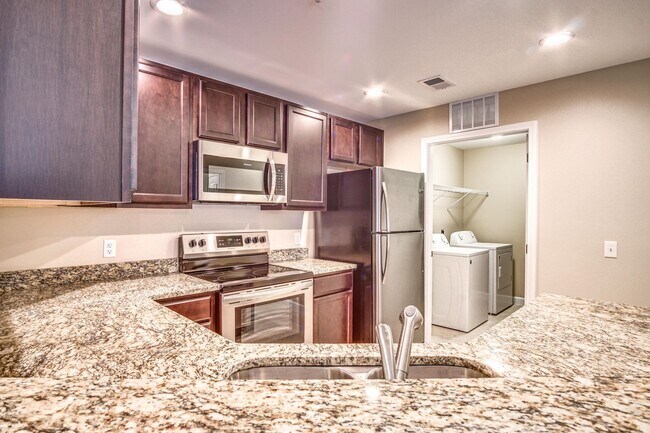 1710 Conservation Trl in Fort Walton Beach, FL - Building Photo - Building Photo