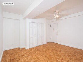 35 E 35th St in New York, NY - Building Photo