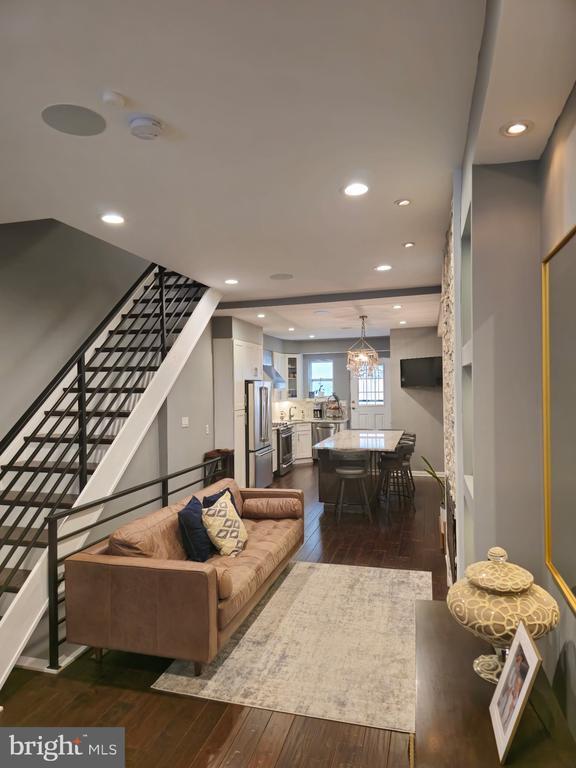 property at 1153 N Hancock St