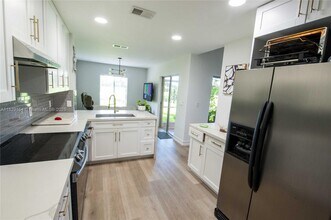 16301 Malibu Dr in Weston, FL - Building Photo - Building Photo