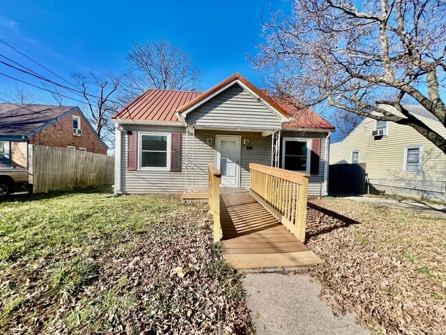 property at 810 Shelby Ave