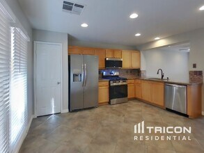 10409 Cole Younger Ct in Las Vegas, NV - Building Photo - Building Photo
