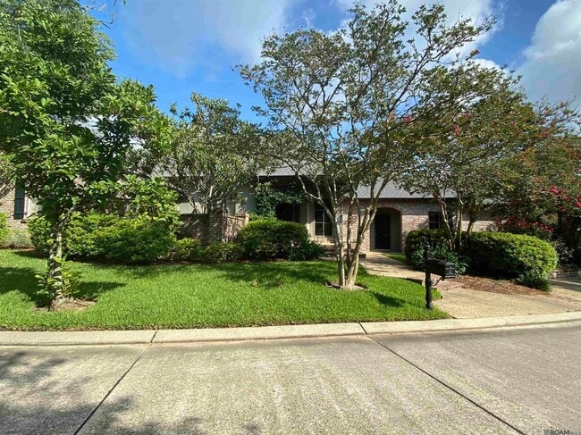 17951 Grand Cypress Creek Ave in Baton Rouge, LA - Building Photo - Building Photo
