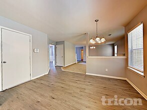 4196 Defoors Farm Dr in Powder Springs, GA - Foto de edificio - Building Photo