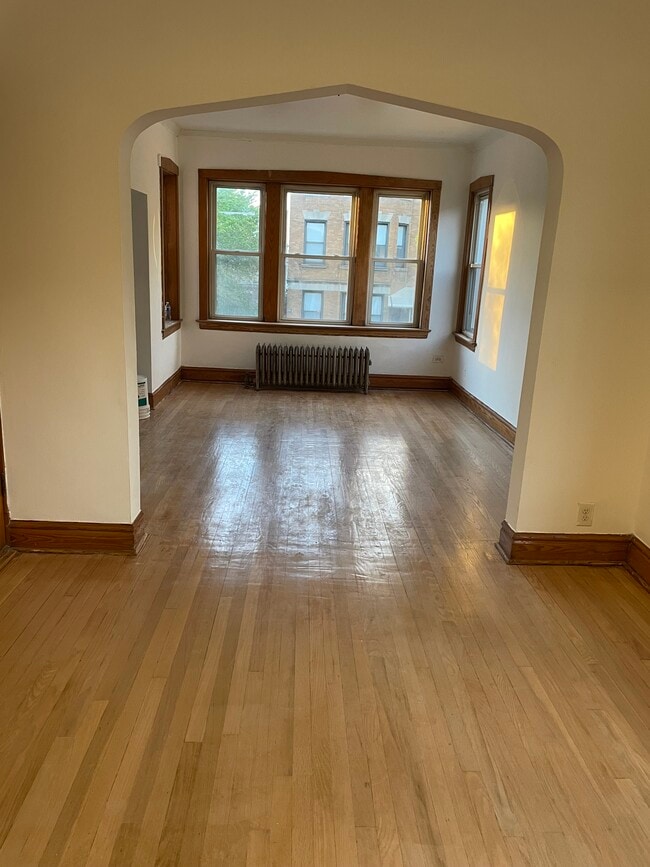 2345 W 24th St, Unit 2 in Chicago, IL - Foto de edificio - Building Photo