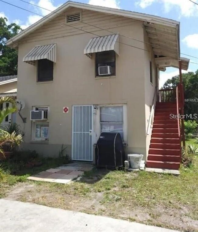 property at 930 18th St