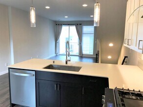 8536 22nd Pl NE in Seattle, WA - Building Photo - Building Photo