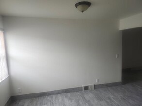 5830 N 87th St in Milwaukee, WI - Building Photo - Building Photo