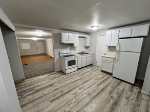 15301 E Mayes Rd in Independence, MO - Building Photo - Building Photo