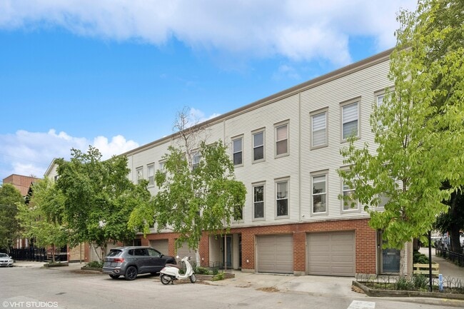 1751 W Julian St in Chicago, IL - Building Photo - Building Photo
