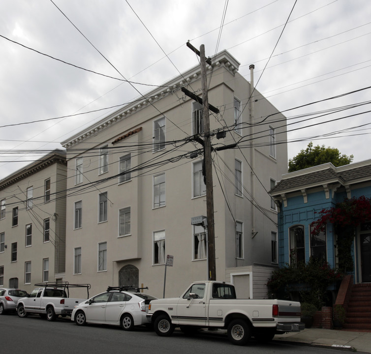 186-190 Valley St in San Francisco, CA - Building Photo