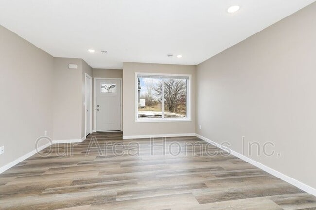 6084 Manchester Ave NE in Otsego, MN - Building Photo - Building Photo