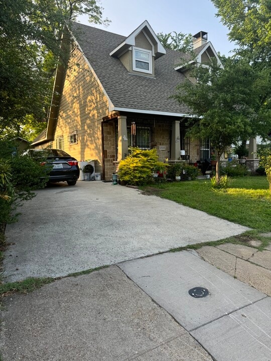 2535 Marburg St in Dallas, TX - Foto de edificio