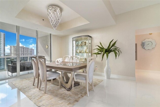 15811 Collins Ave in Sunny Isles Beach, FL - Building Photo - Building Photo