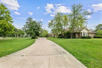 1920 Wedgewood Dr in Lake Forest, IL - Building Photo - Building Photo