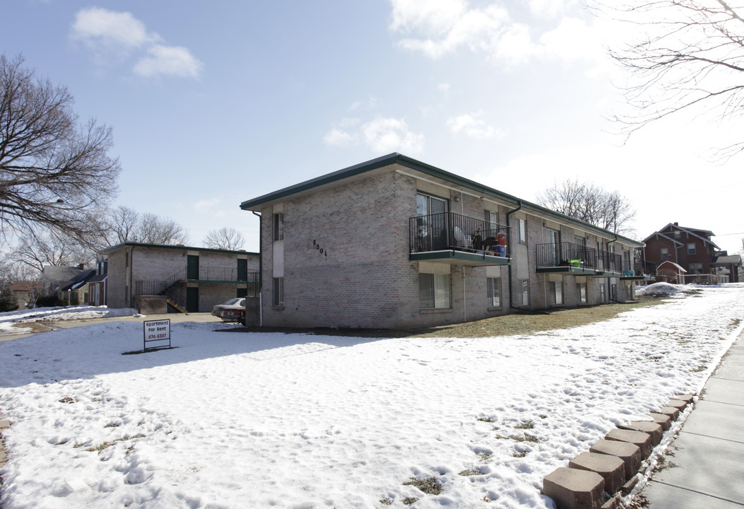 2301 A Street in Lincoln, NE - Building Photo