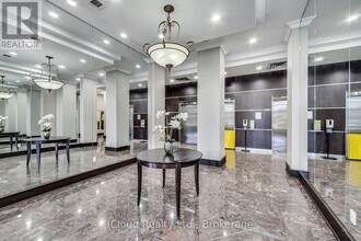 21 Overlea Blvd in Toronto, ON - Building Photo - Building Photo