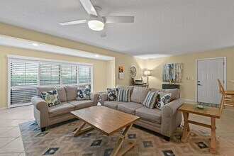 1102 Duncan Cir, Unit 102 in Palm Beach Gardens, FL - Building Photo - Building Photo