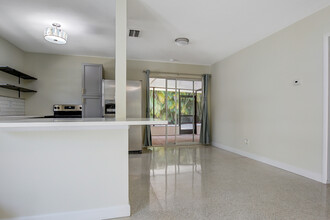 201 NE 30th Ct in Wilton Manors, FL - Building Photo - Building Photo