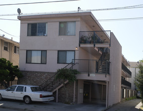 1534 4th Ave in Oakland, CA - Foto de edificio - Building Photo