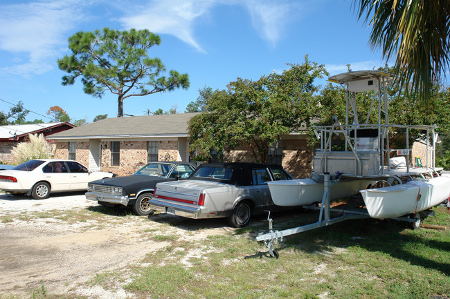 3375 Green Briar Cir in Gulf Breeze, FL - Building Photo - Building Photo