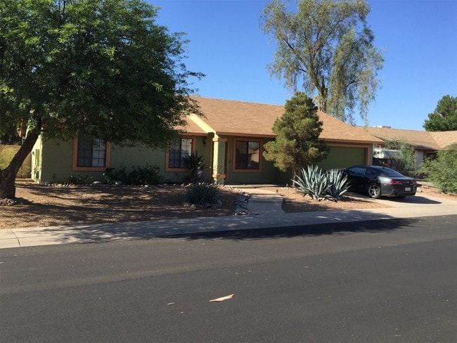 property at 465 E Providence Dr