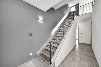 2302 Johnson St in Houston, TX - Foto de edificio - Building Photo