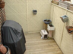 927 Cross St in Philadelphia, PA - Building Photo - Building Photo