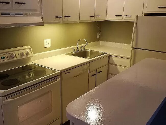 2401 S Gaylord St in Denver, CO - Foto de edificio - Building Photo